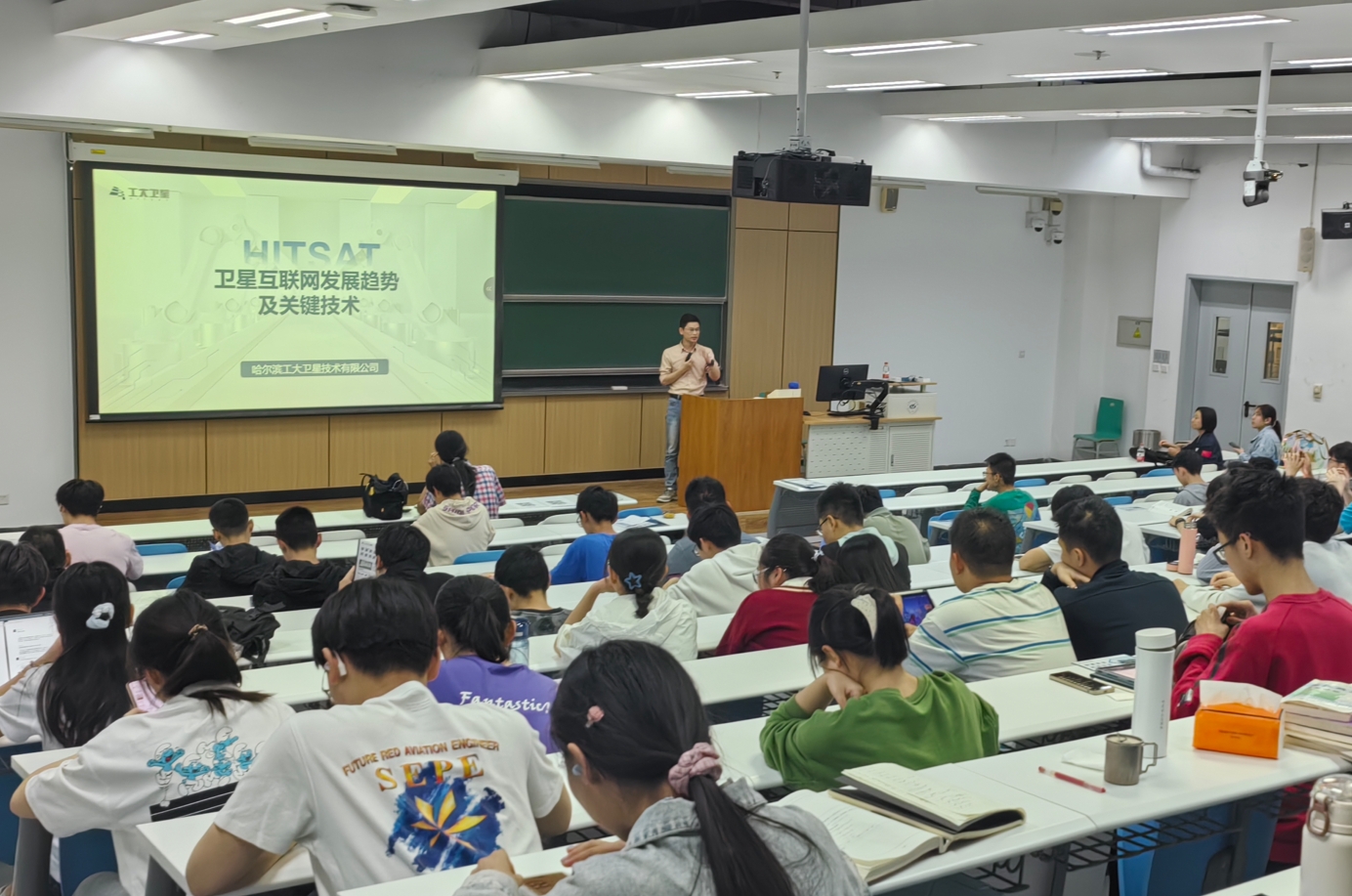 瓦力游戏受邀出席北航第十届航天文化节